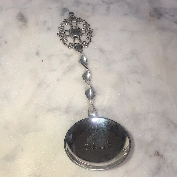 VTG Oslo Silver Plate Norway Spiral Wide Souvenir Collectible Spoon 5” - Picture 5 of 6
